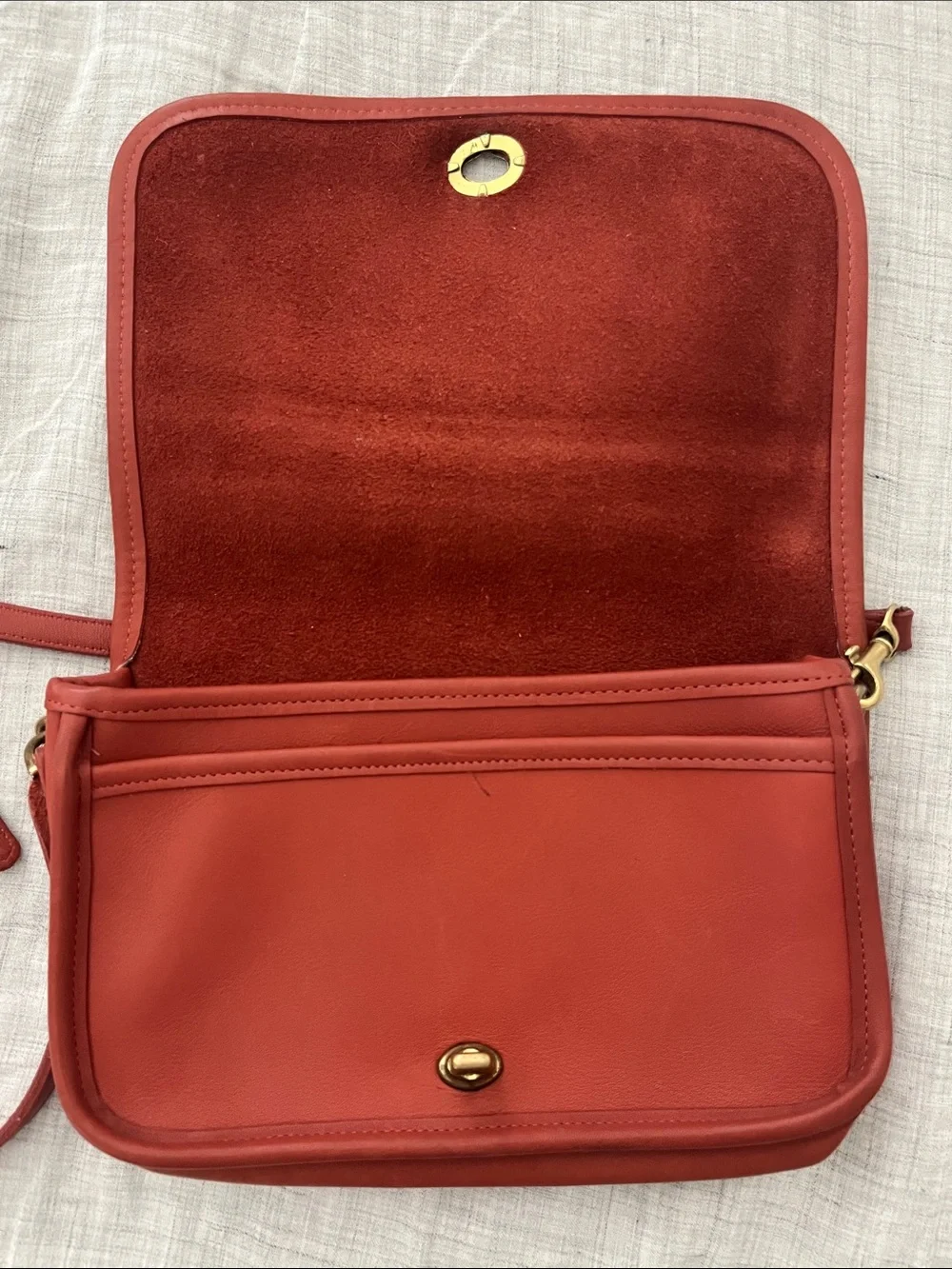 Vintage Coach 9755 Penny Pocket Purse in brick red glove tanned leather - Picture 8 of 15